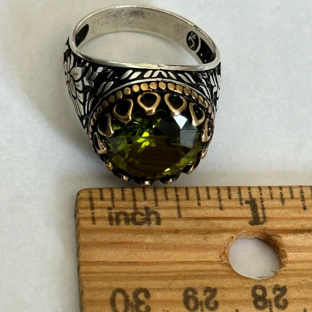925 Silver size 11 green ring